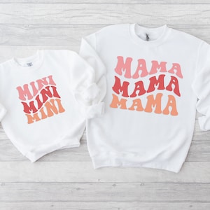 Mamá y mini saltadores a juego retro, regalo del día de las madres, saltadores a juego de mamá hija, sudadera de mamá, trajes de hermanamiento, regalo de cumpleaños de mamá