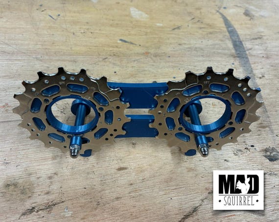 Horizontal Mobile/Smart Phone Holder made with 2 sprockets,