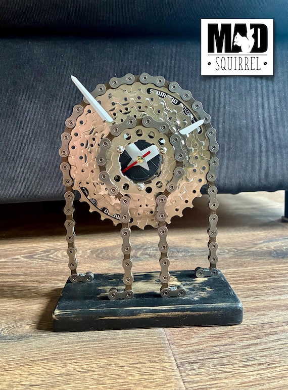 Beautiful and individualy made Rear Cassette Clock, made from a rear cassette and chain
