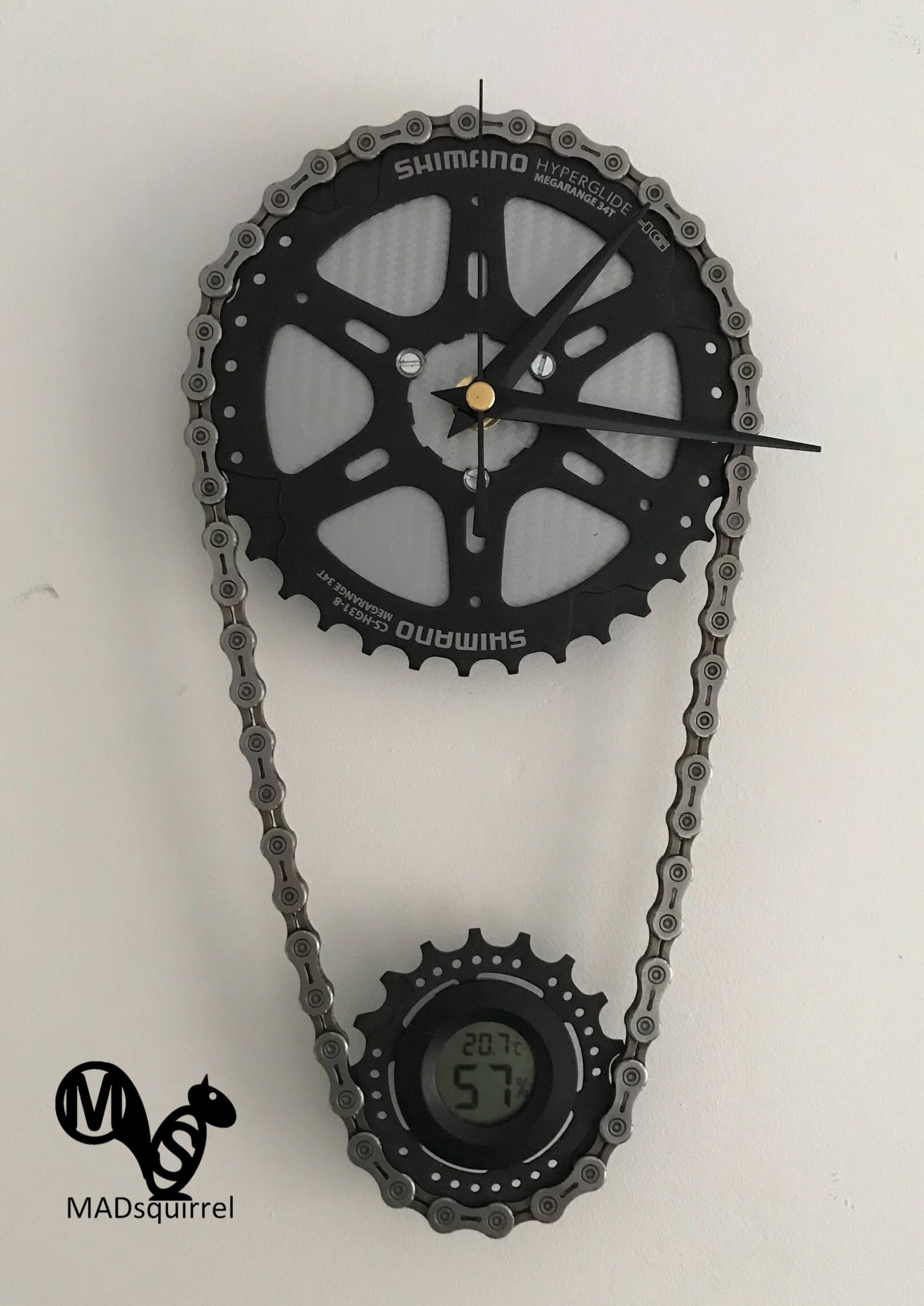 Double Bicycle Sprocket and Chain Clock with Temperature and Humidity