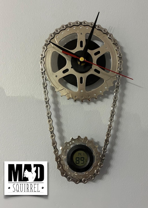 Double Bicycle Sprocket and Chain Clock with Temperature and Humidity Display