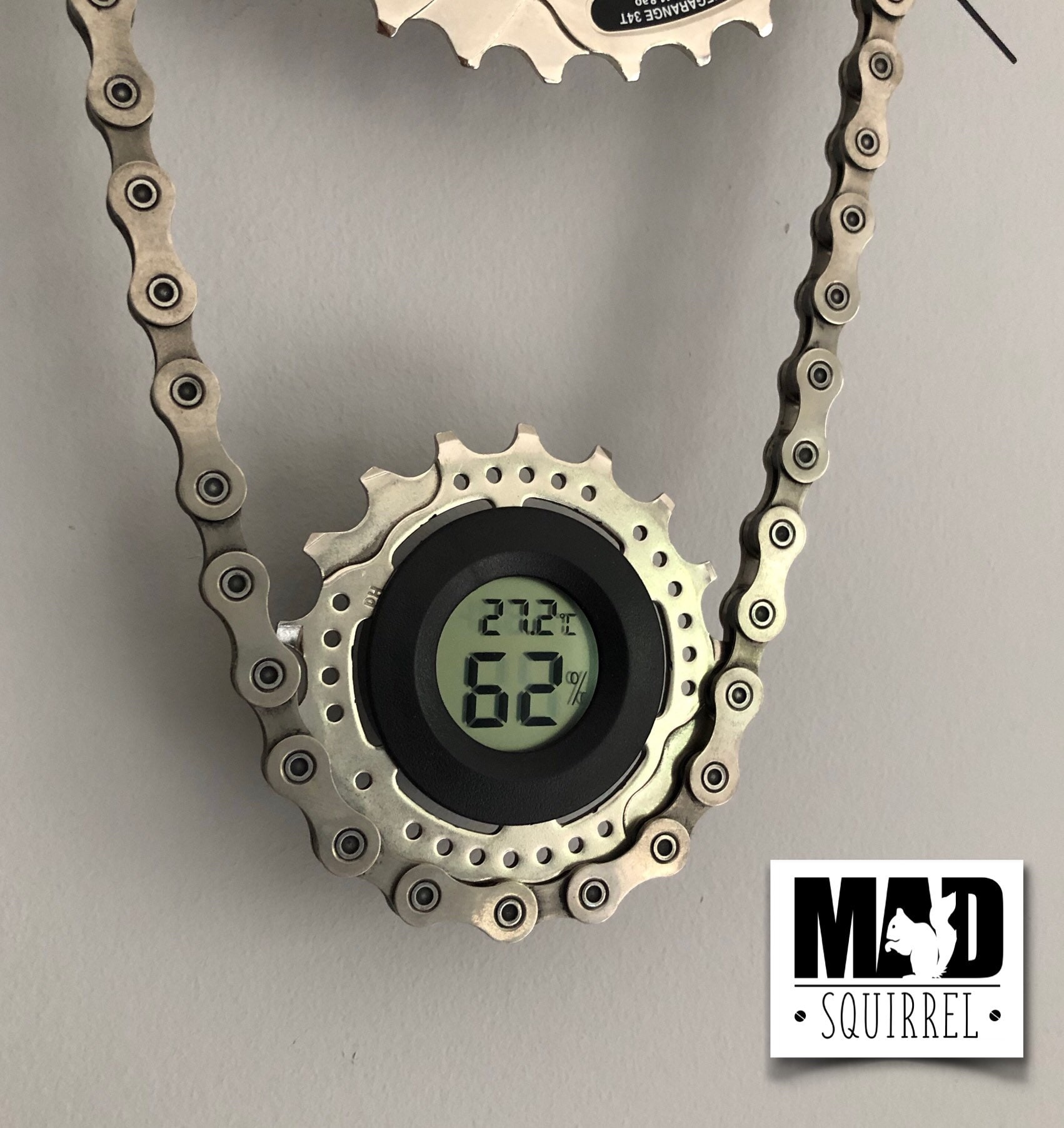Double Bicycle Sprocket and Chain Clock with Temperature and Humidity