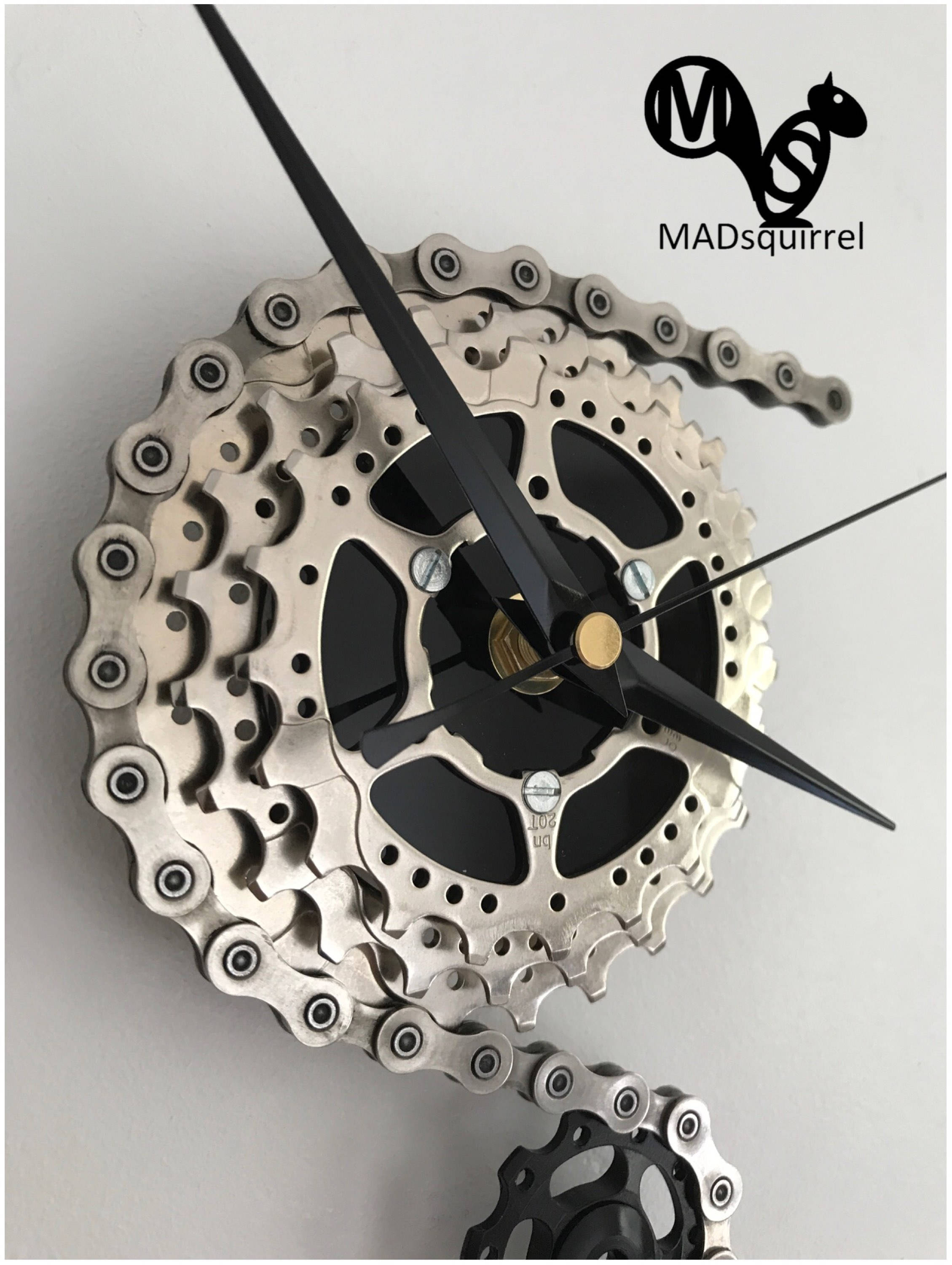 Triple Sprocket and Jockey Wheel Clock, depicting a bike derailleur and