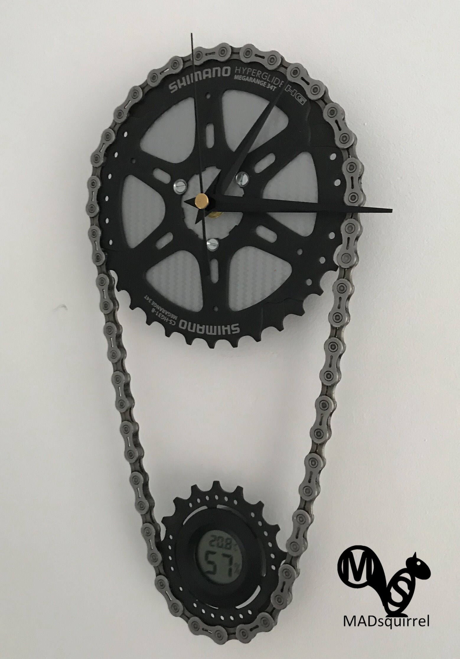 Double Bicycle Sprocket and Chain Clock with Temperature and Humidity