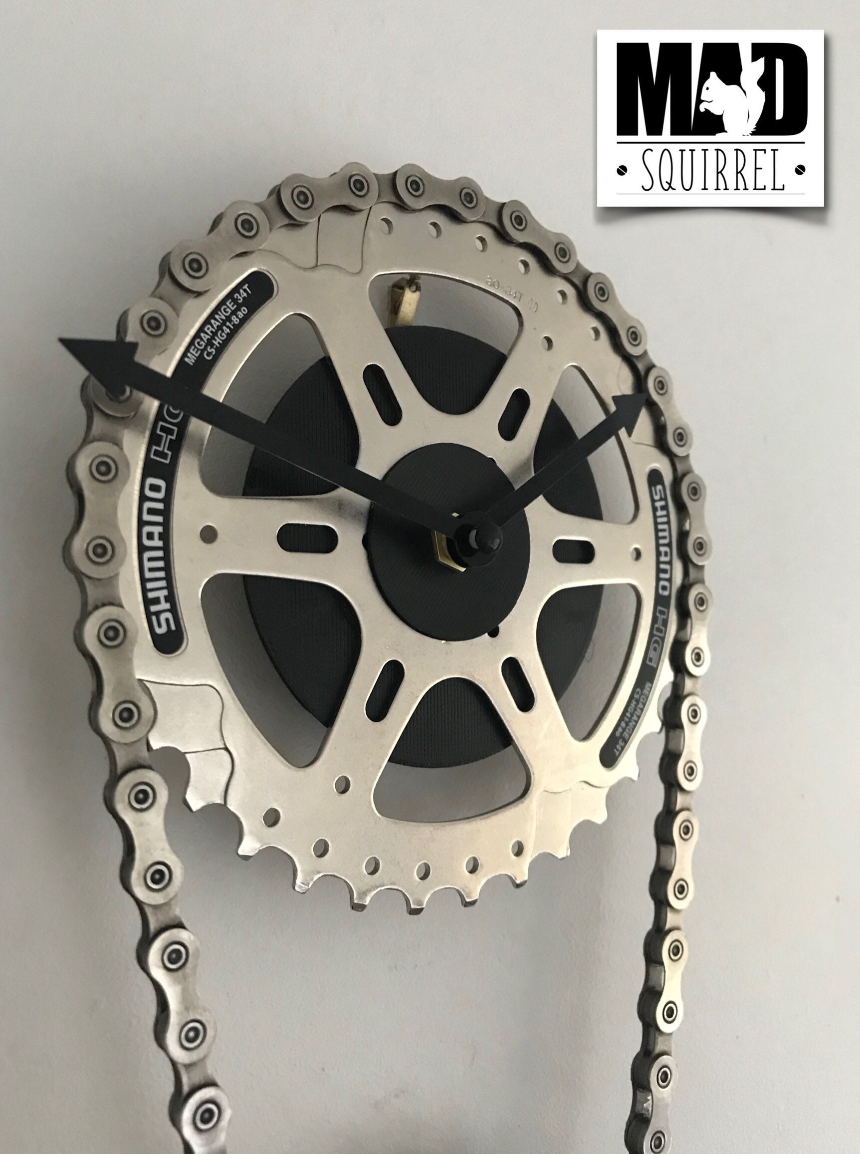 Double Bicycle Sprocket and Chain Clock with Temperature and Humidity
