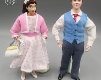 Doll for miniature dollhouse in 1/12 scale - posable | Material: porcelain and resin