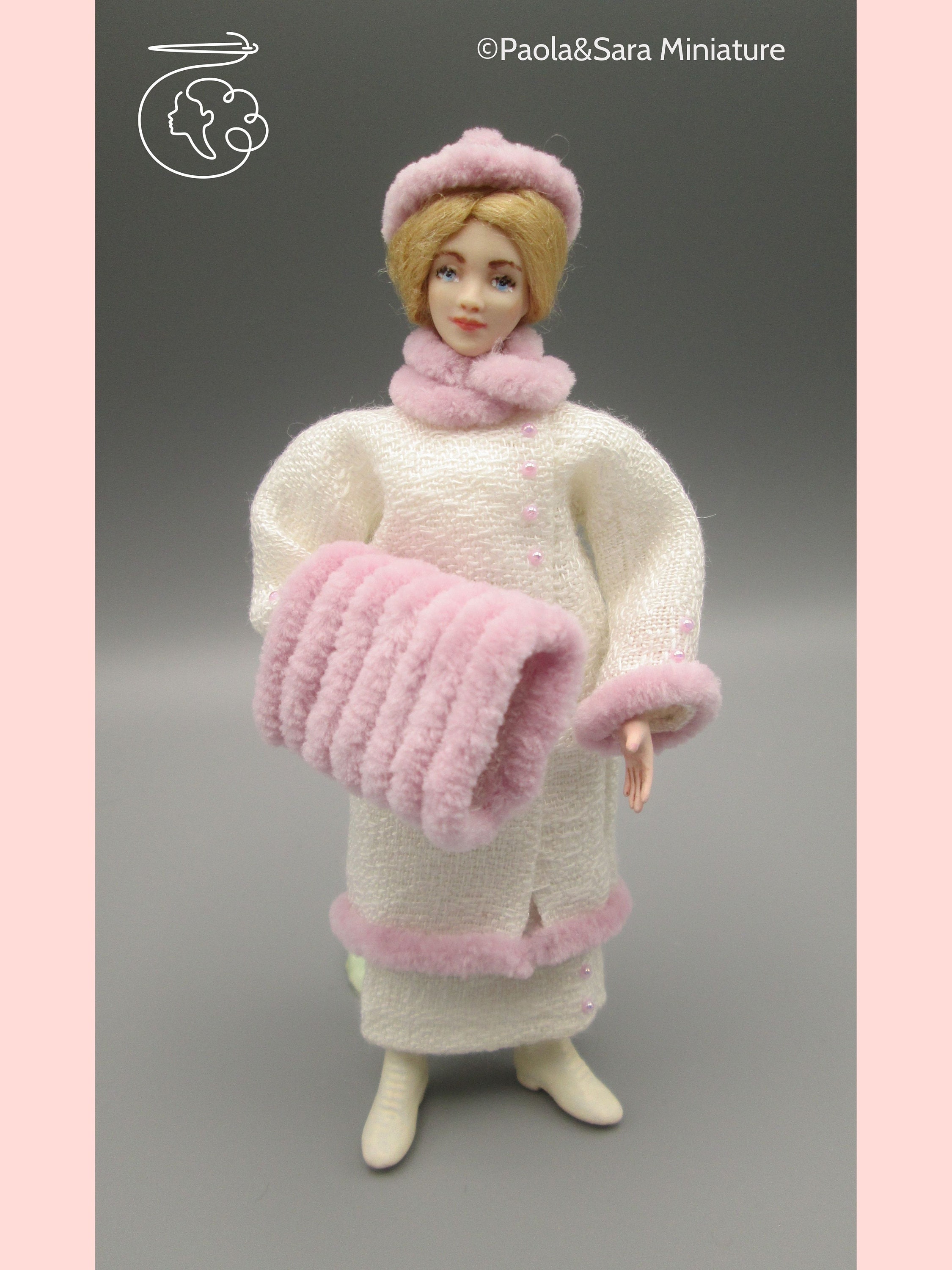 ドールハウス ミニチュア 1:12スケール チャーミングな磁器人形 ファミリーセット 4個セット Town Square Miniatures ミニチュア 1⁄12 スケール ドールハウス 食器 器 15点セット 陶器小物