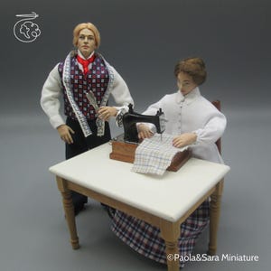 Dolls for miniature dollhouse in 1/12 scale - posable | Material: porcelain and resin