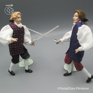 Dolls for miniature dollhouse in 1/12 scale - posable | Material: porcelain and resin