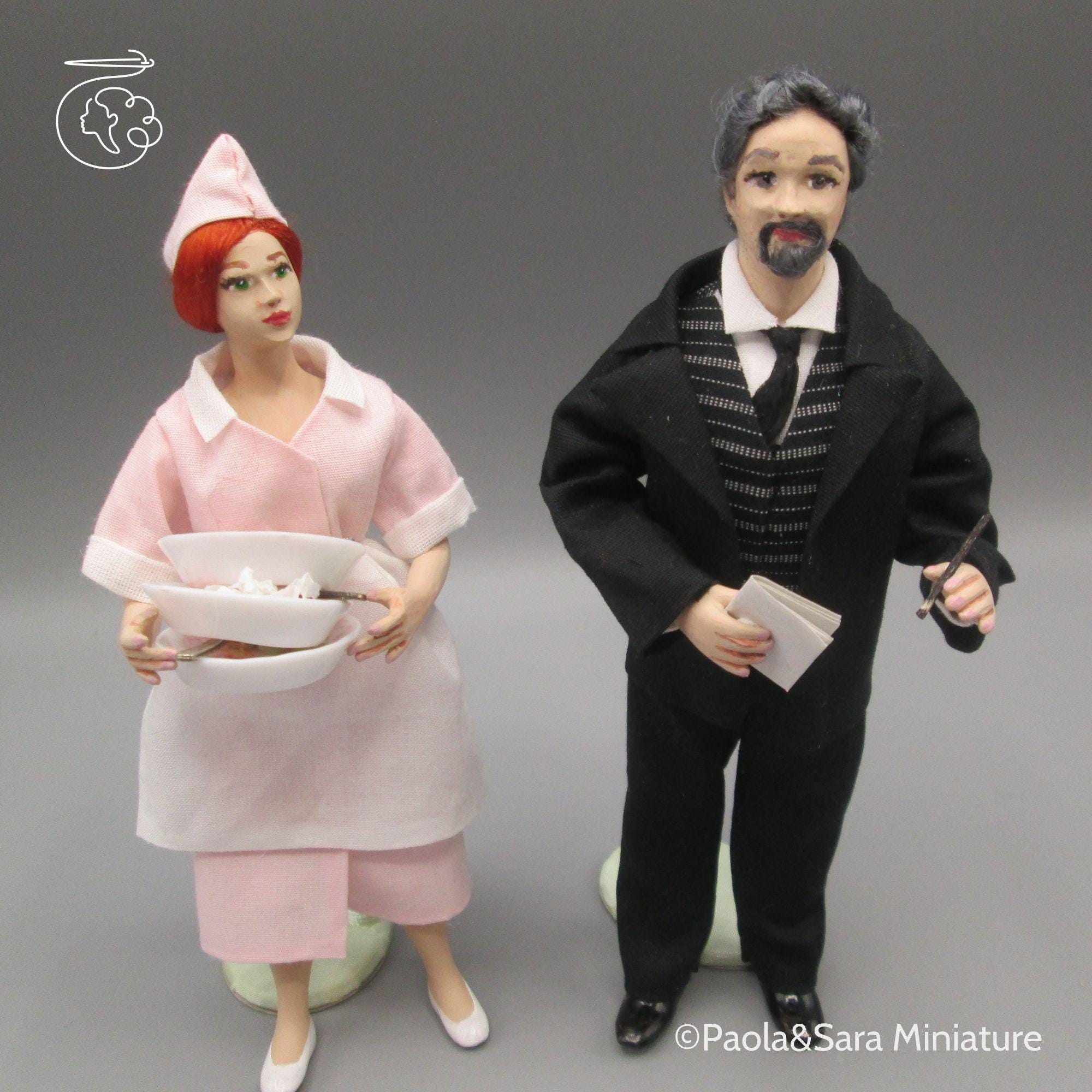 Dolls for miniature dollhouse in 1/12 scale - posable Material: porcelain and resin
