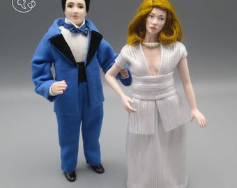 Dolls for miniature dollhouse in 1/12 scale - posable | Material: porcelain and resin