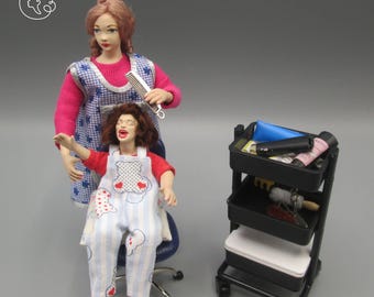 Doll for miniature dollhouse in 1/12 scale - posable | Material: porcelain and resin