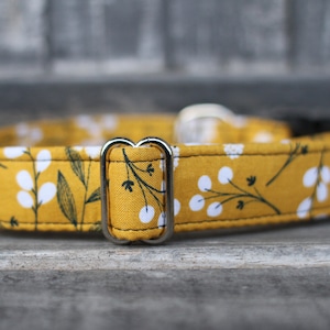 Floral Dog Collar, Girl Dog Collar, Female Dog Collar, Large Dog Collar, Small Dog Collar, Yellow Dog Collar, Gift for Dog Lover, Pet Collar