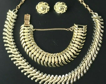 VINTAGE CORO Signed Necklace, Bracelet & Clip on Earrings Set GERMANY