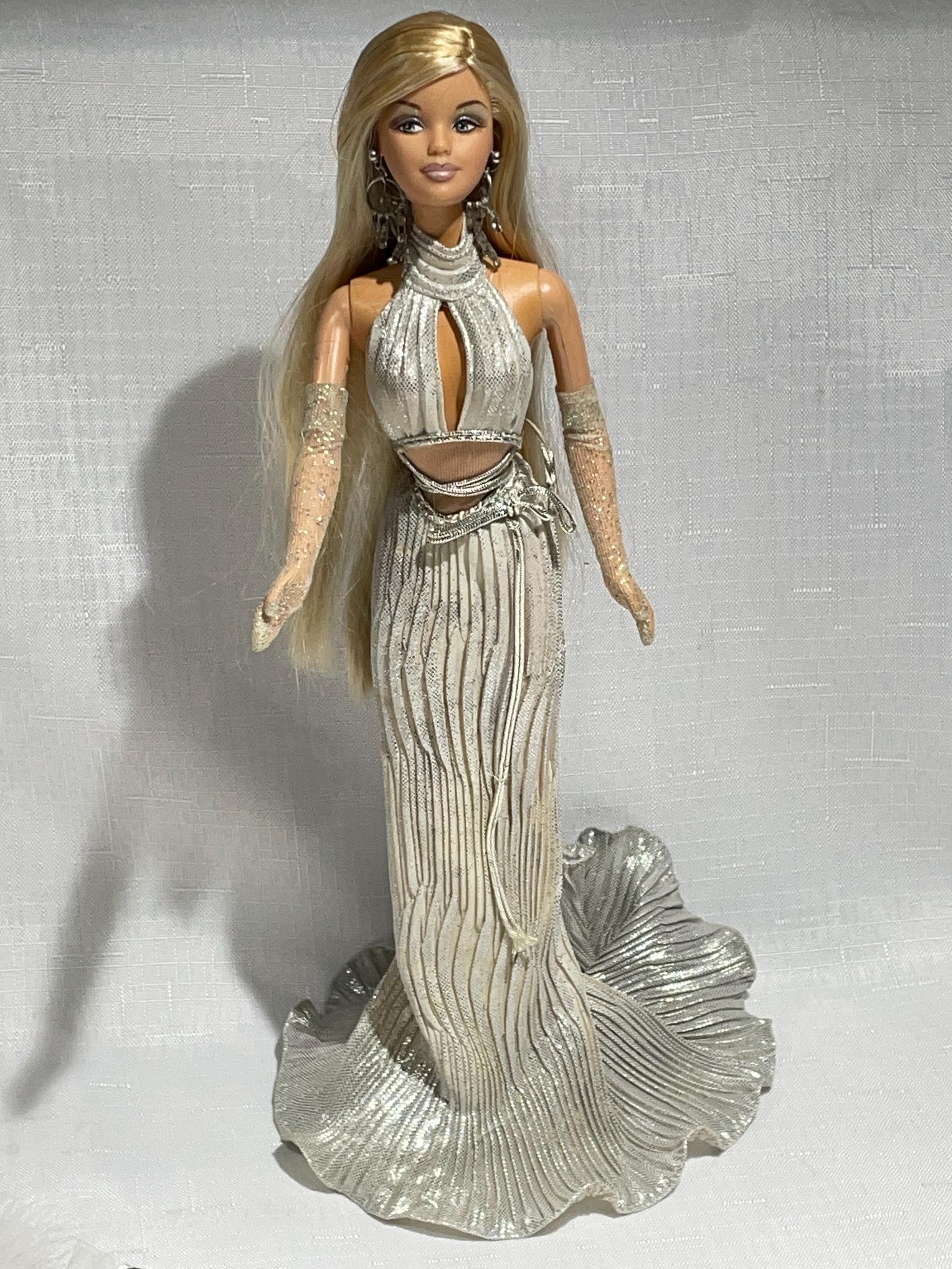VTG Diva Gone Platinum Mattel Barbie Doll First Doll in Diva