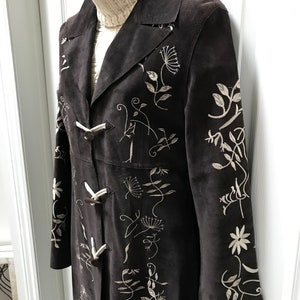 Women VTG Dark Gray LEATHER SUEDE Coat w/ Embroidered Flowers Sz. 6 Made in Canada