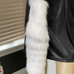 Women Beautiful Shadow FOX Tail Fur Key Chain Boa