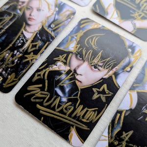 Cartões fotográficos personalizados GIGANTES da Stray Kids | Itens da coleção K-Pop SKZ Trading decorados à mão [Conjunto de 8]