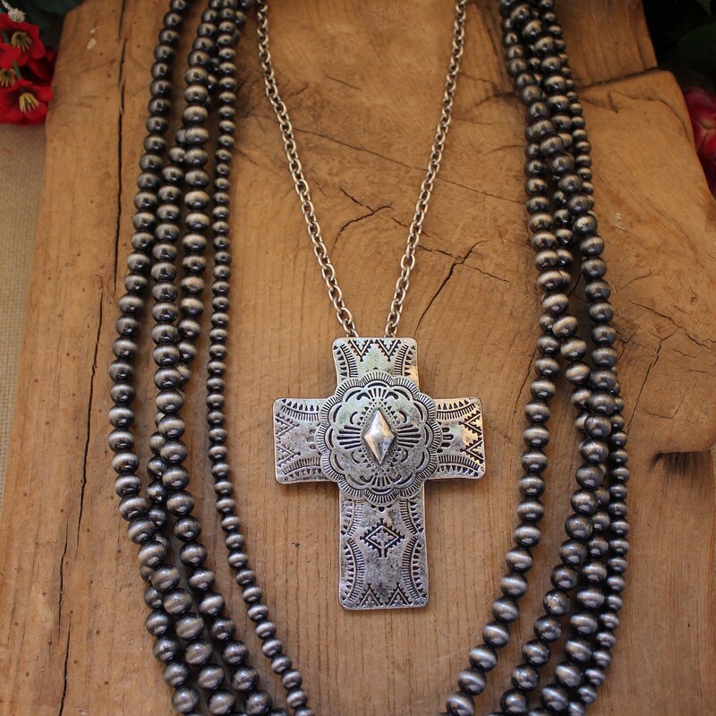 Western mixed size silver bead necklace