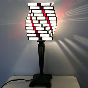 Lampe design moderne en vitrail torsadé Helix image 3