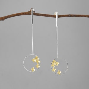 Pendientes colgantes de osmanto - Pendientes de plata de ley con flor - Aro floral - Joyería floral - Regalo para ella