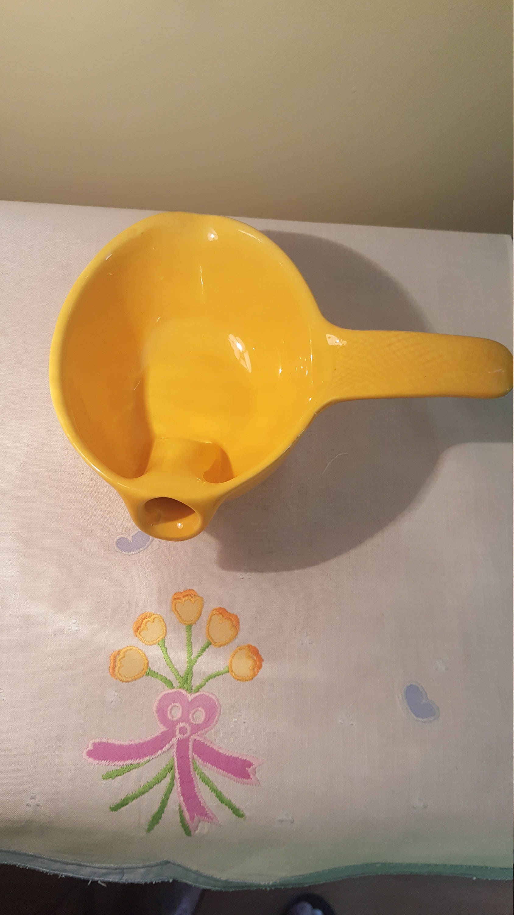 Cardinal China Co Hanging Measuring Spoon Holder, No Spoons, Plant in Pot  Shape, Green and Yellow, 4.75 