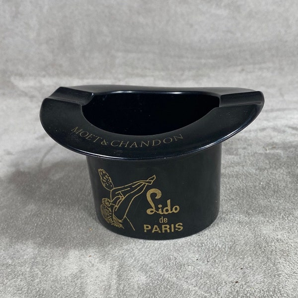 Moët&Chandon Cendrier en plastique en forme de chapeau pour le Lido Paris  French Ashtray, Advertising ashtray , Circa 1980