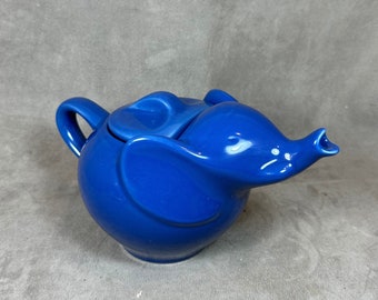 Magnifique théière en céramique bleu en forme d'éléphant Made in France