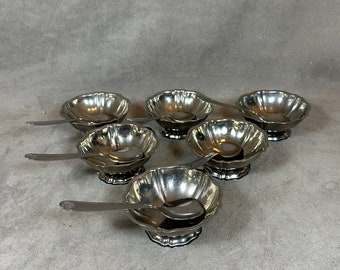 Set van 6 ijsbekers in roestvrij staal 18/10 en 6 kleine vintage lepels Made in France