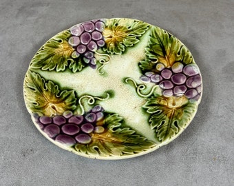 Antique plate barbotine has vintage reason decor in faience Made in France