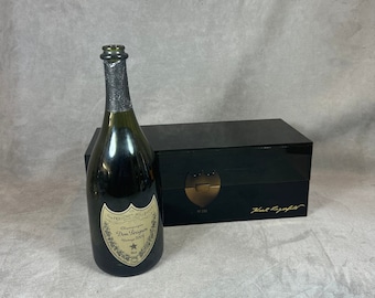 SEHR SELTENES Champagner-Etui aus rauchschwarzem Kunststoff Dom Perignon X Karl Lagerfeld Nummer 232 Vintage-Geschenk 1998