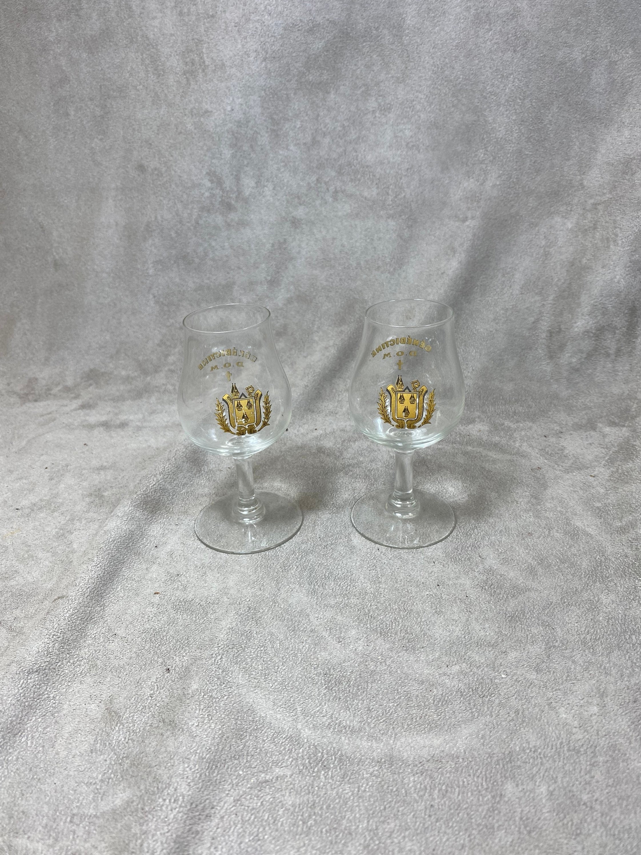 Lot de 2 Verres A Liqueur Dom Benedictine en Verre Vintage Made in France