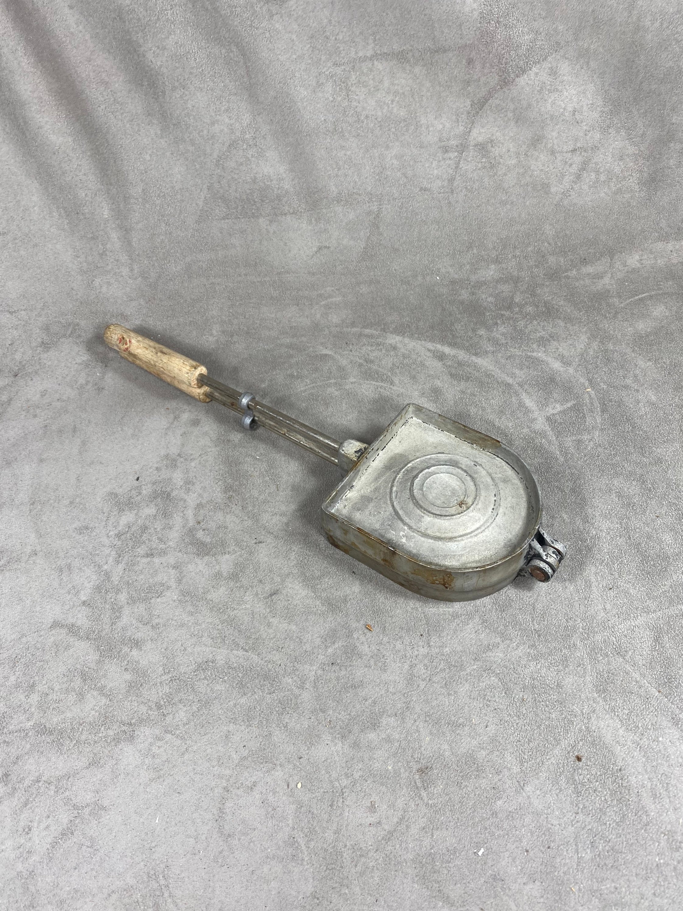 Appareil à Croque-Monsieur 1 Plaques en Fonte d'aluminium avec Poignées Bois Toasteur Ancien Vintage