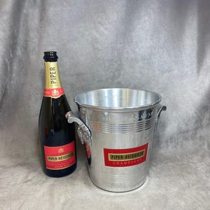 VERY RARE Beautiful vintage champagne bucket Piper-Heidsieck special edition Marylin Monroe aluminum 1970s