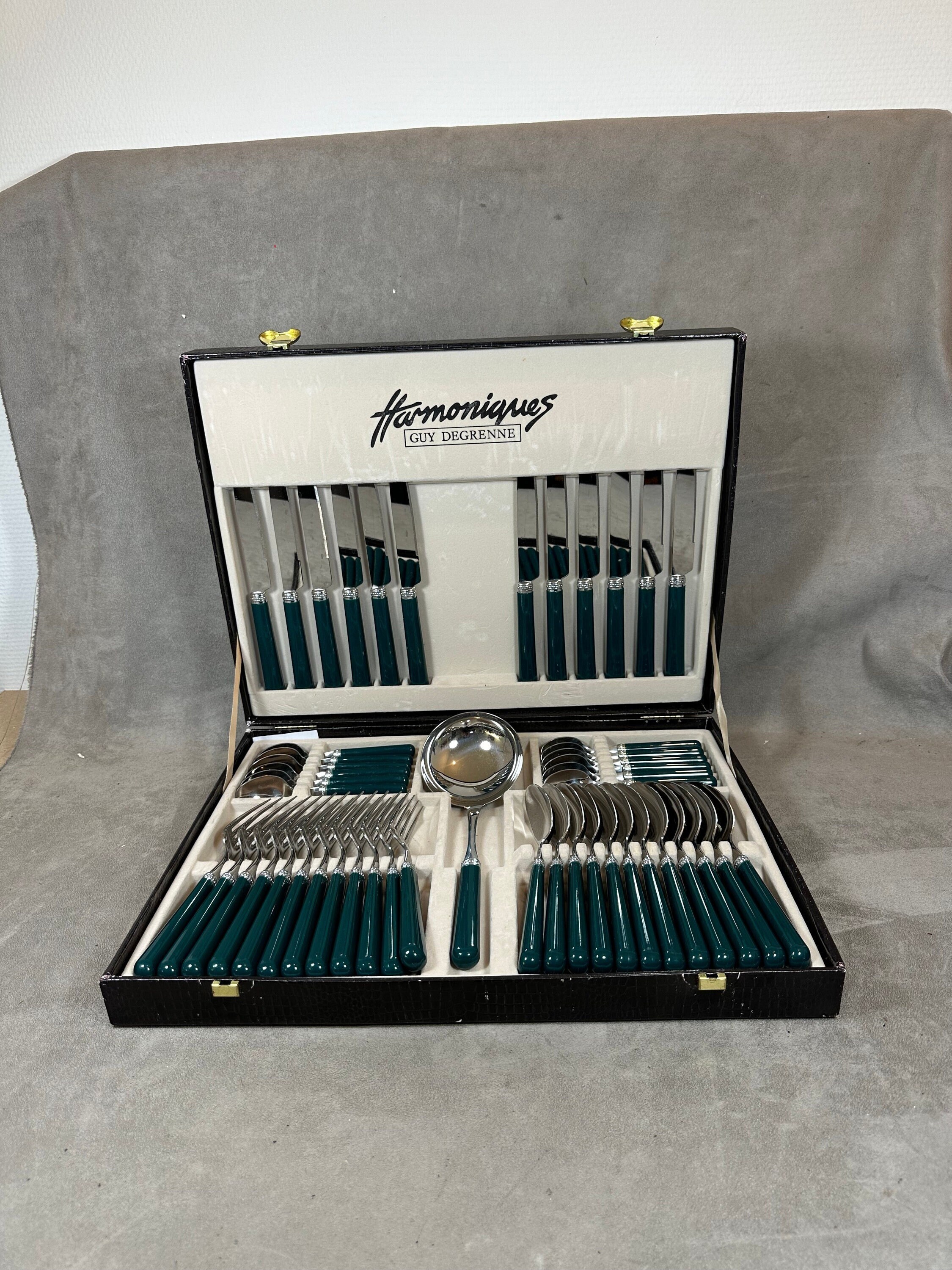 RARE Magnificent Menagerie Guy Degrenne Harmonics of 49 Pieces in
