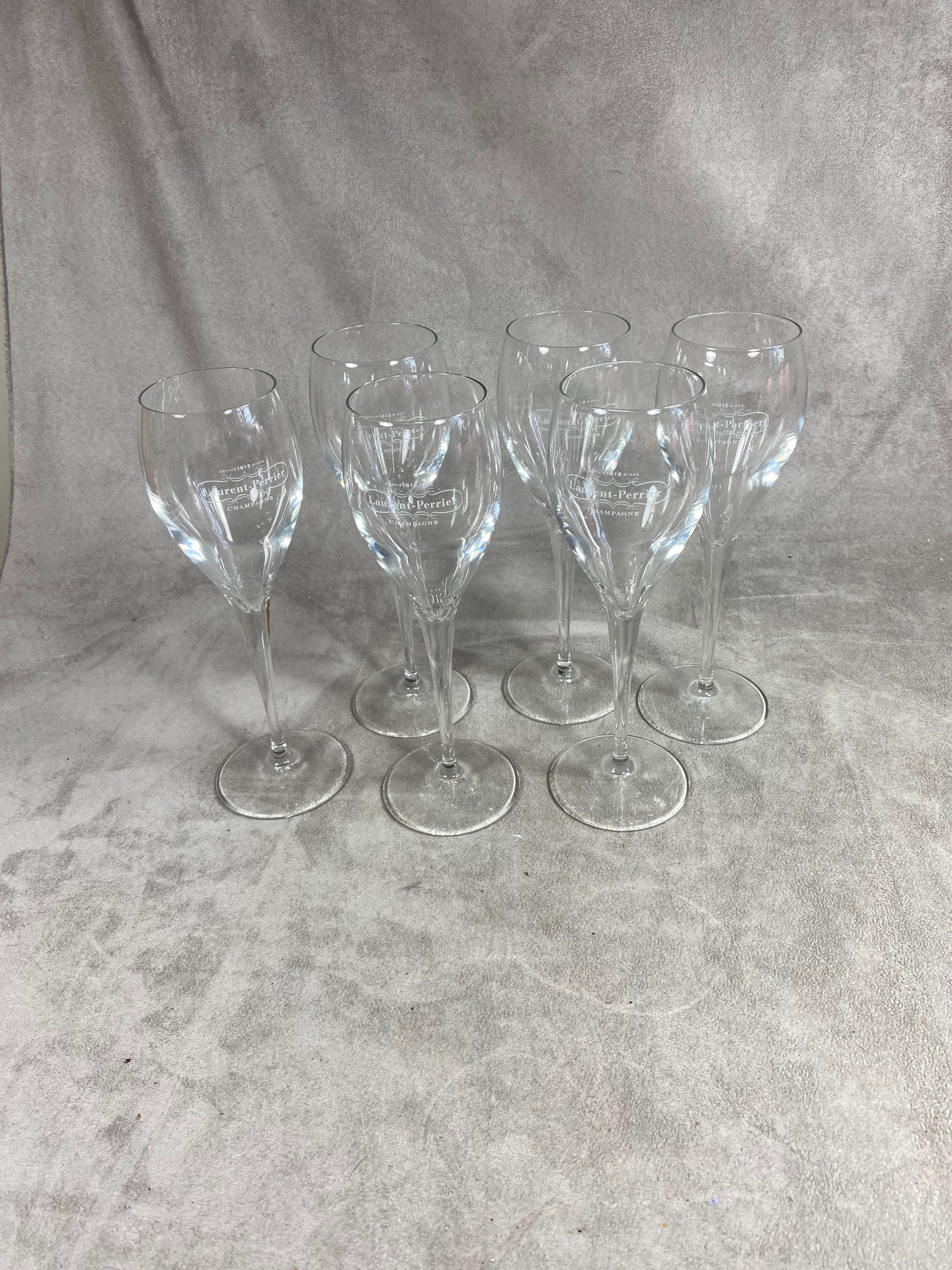 Lot de 6 Flûtes Laurent-Perrier en Verre Soufflée Bouche Vintage Made in France Années 1970