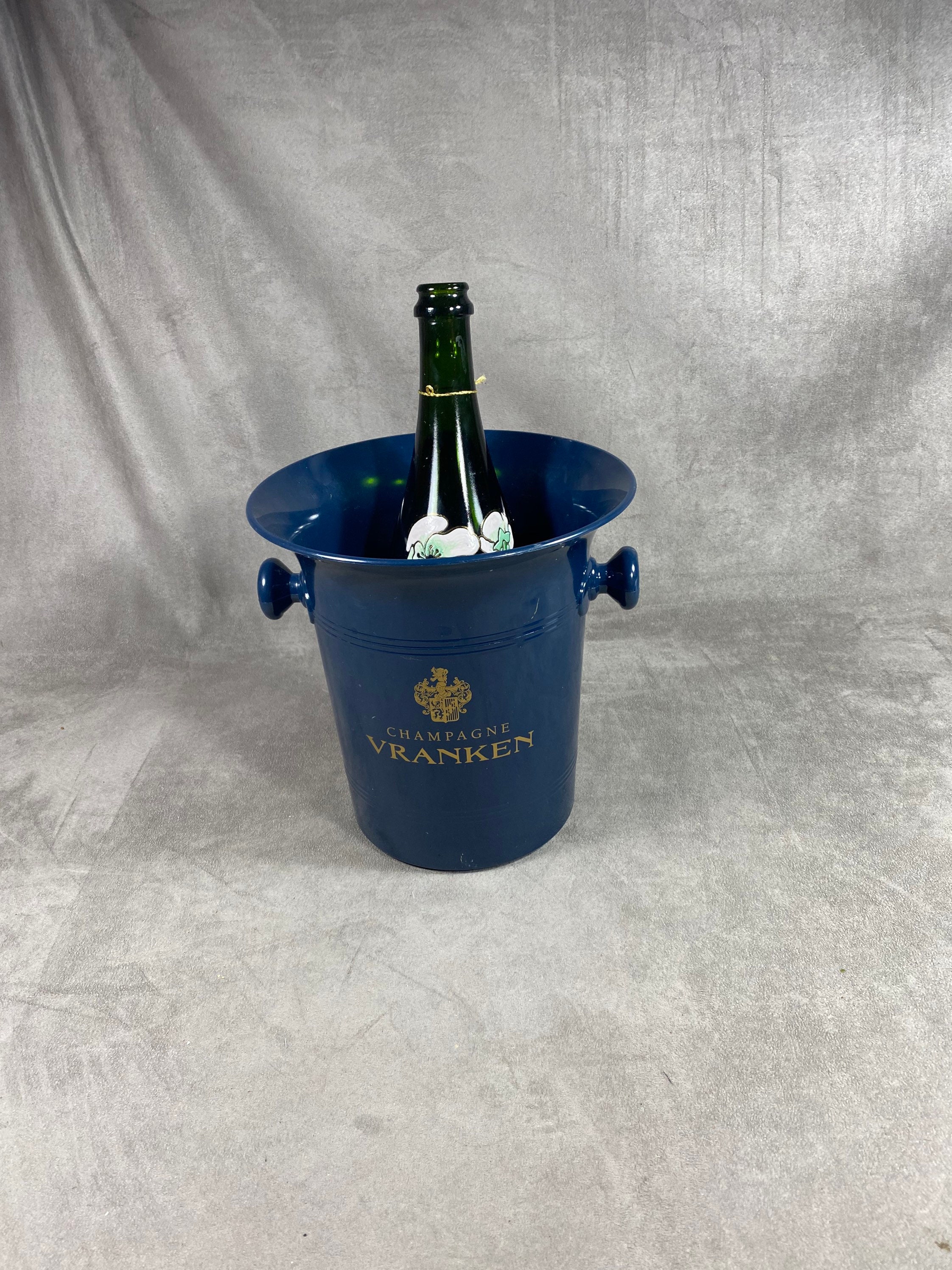 Seau à Champagne Vranken en Plastique Bleu Vintage Made in France