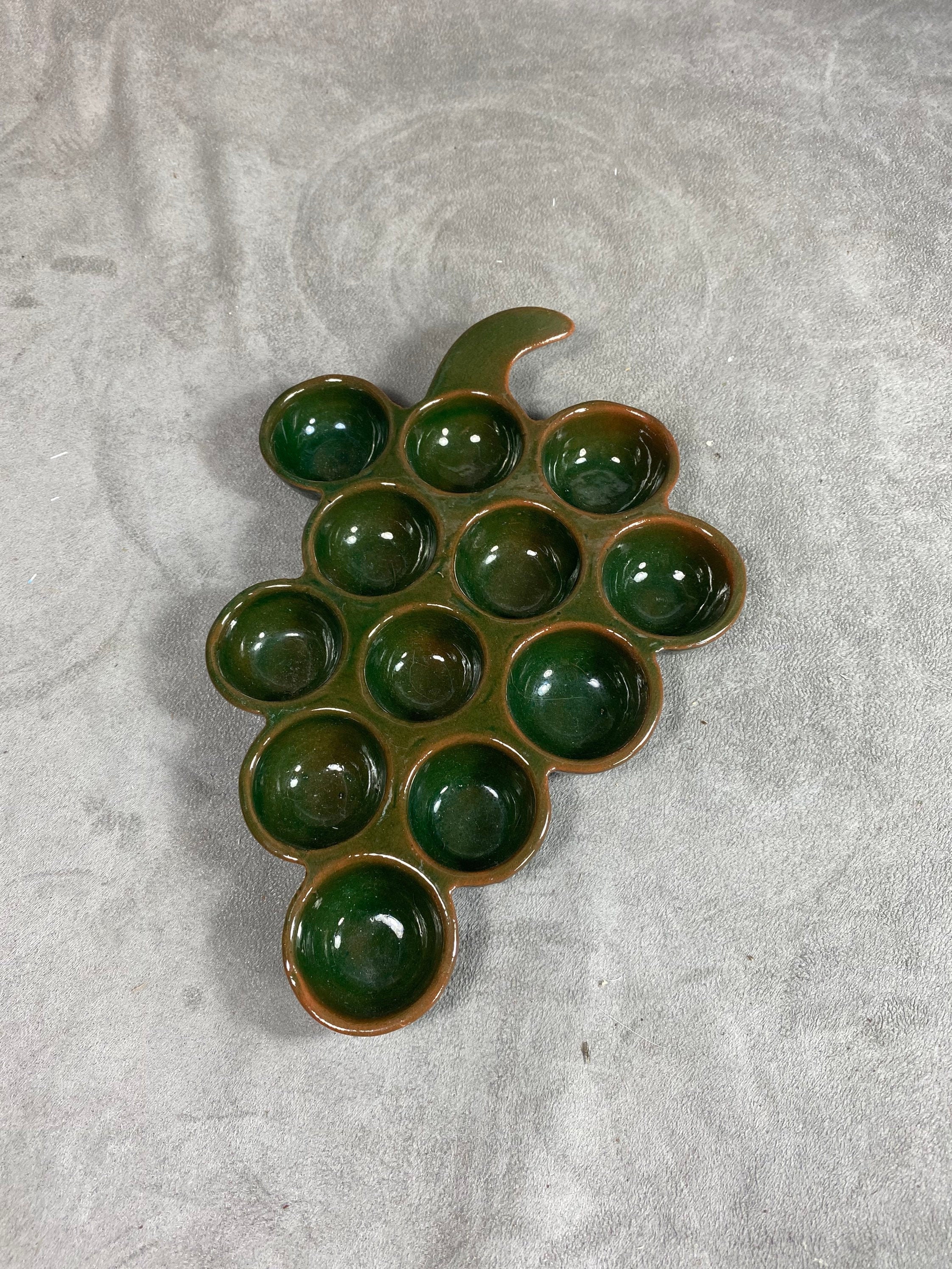 Assiettes à Escargot en Forme de Grappe Raisin 12 Trous Terre Cuite Vintage Made in France