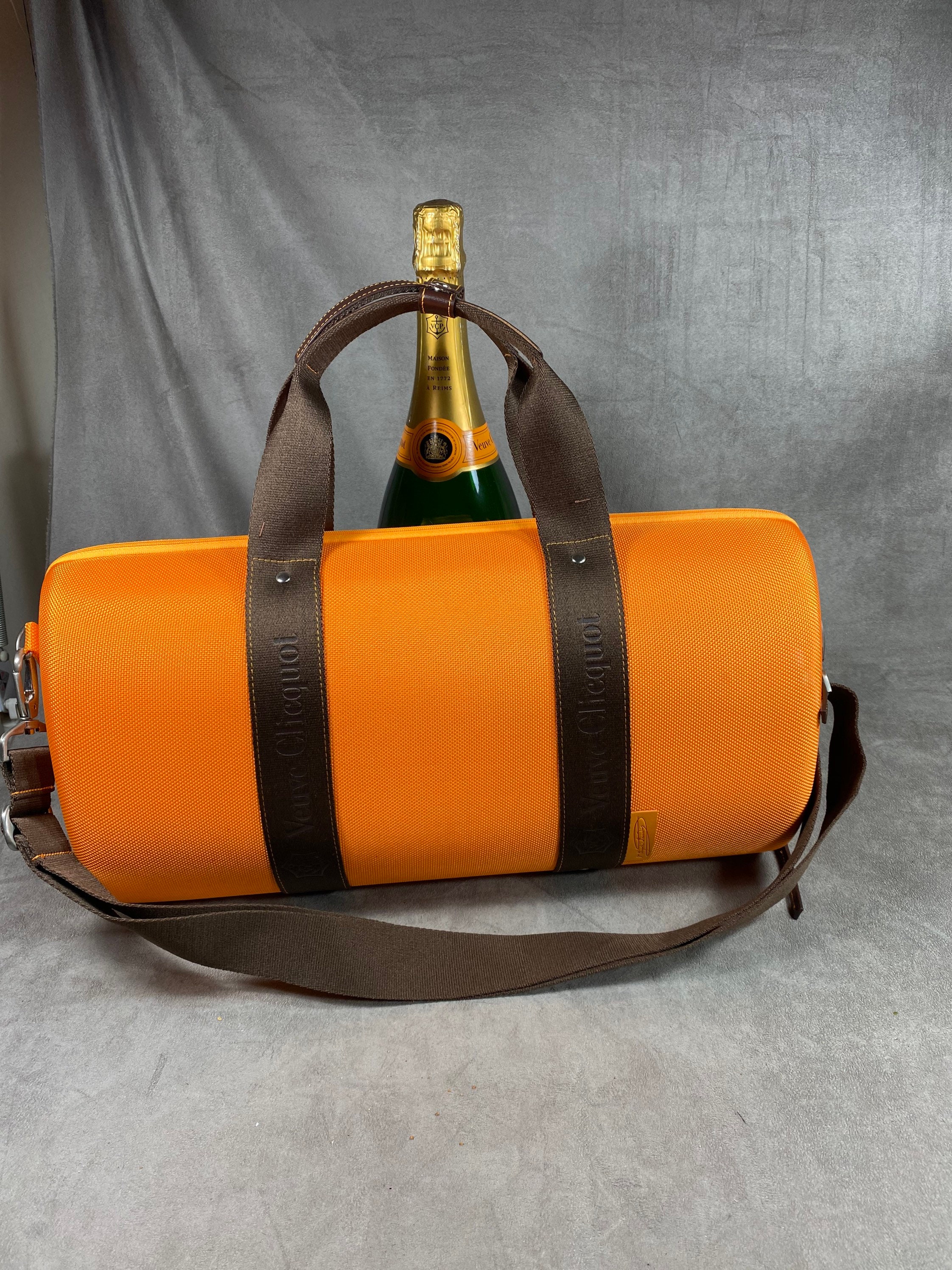 Veuve Clicquot Handbag Bottle Case Convertible Champagne Veuve 