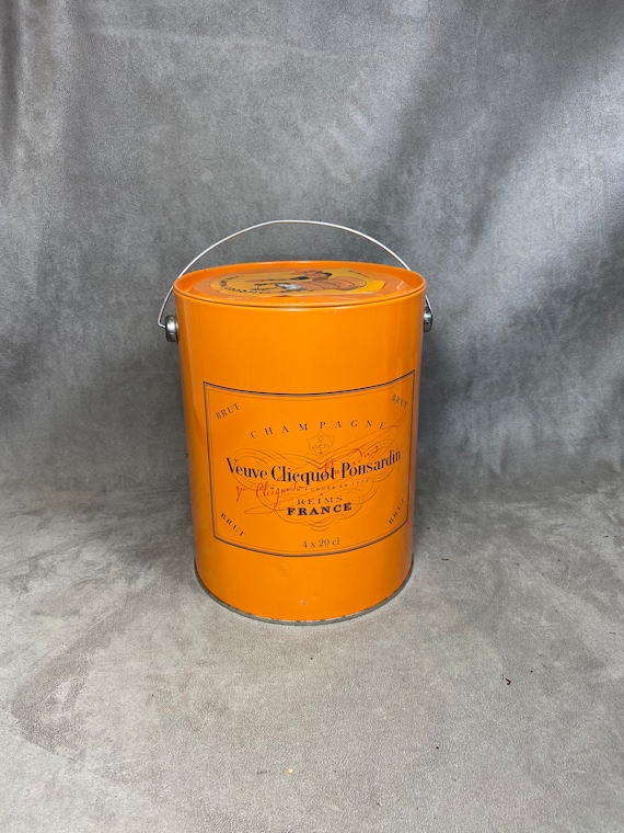 Vintage metal box Veuve Clicquot 1990’s - image 1