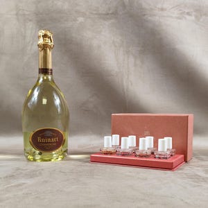 RARE Olfactive Gift Box Complete with 8 bottles of Made in France perfumes