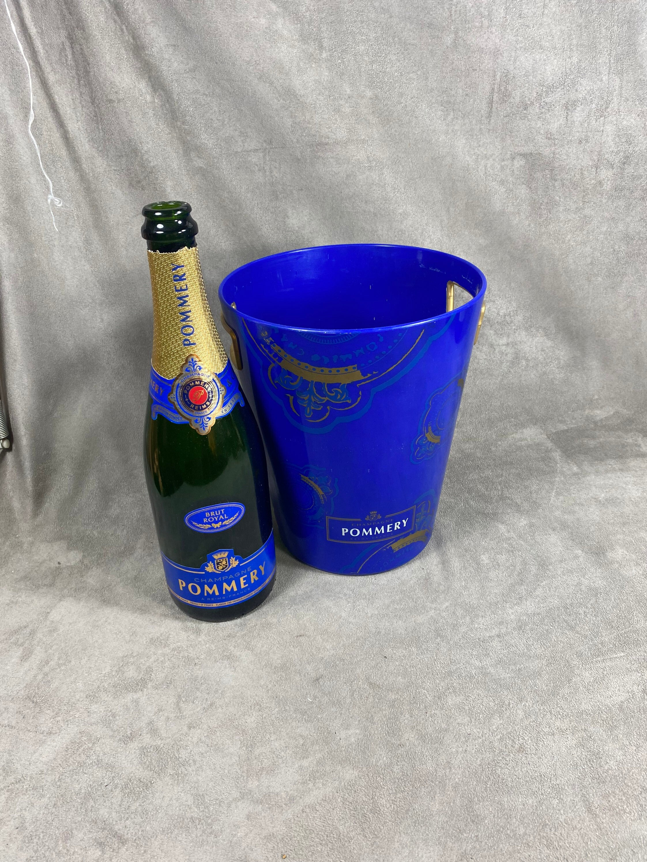 Seau à Champagne Pommery Bleu en Plastique Vintage Made in France