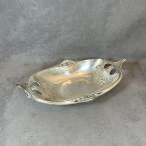 SELTENEs prächtiges Tafelaufsatz-Tablett aus silbernem Metall von Christofle Gallia Goldsmith, hergestellt in Frankreich, Jahrgang 1960