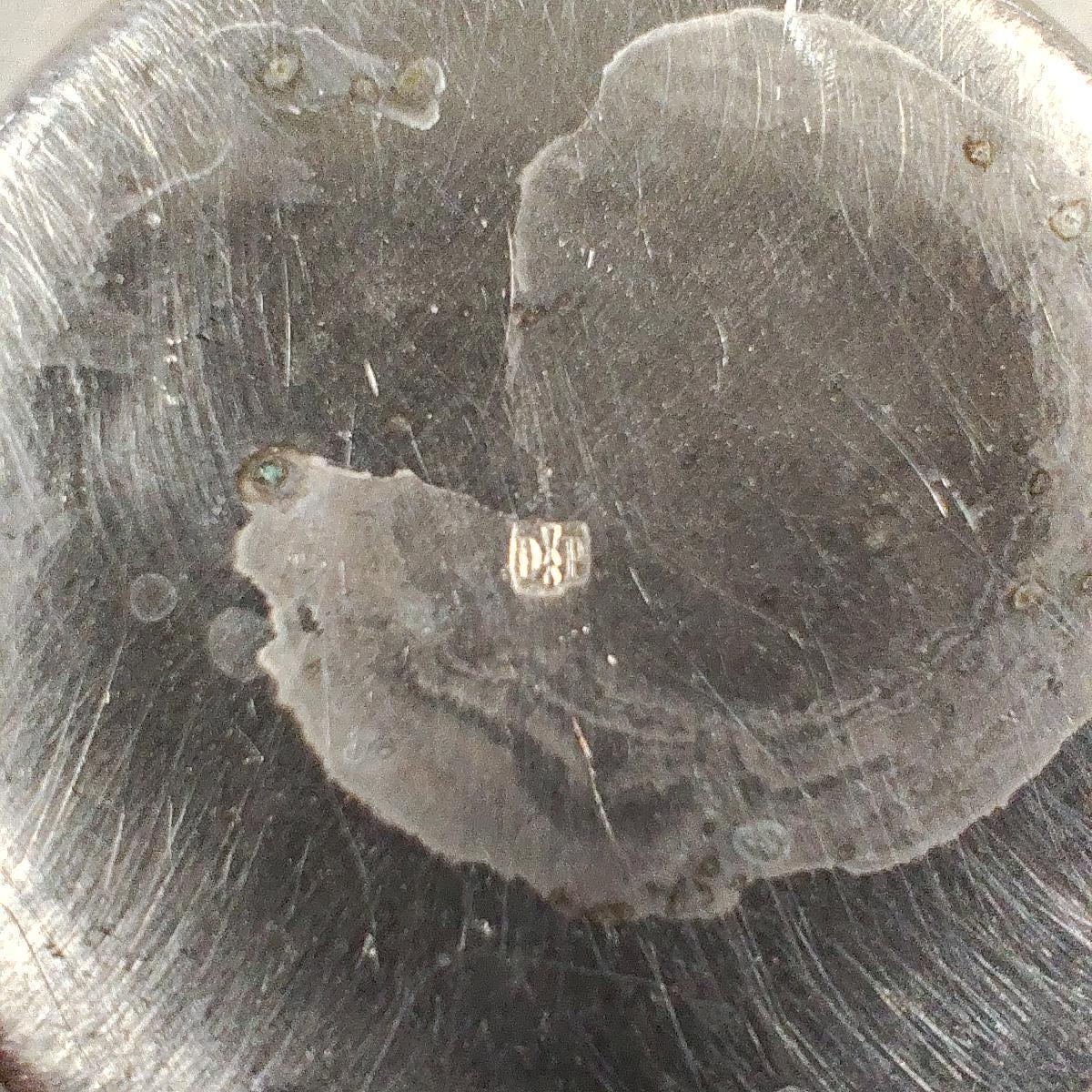 アールデコ調の銀メッキメタル製洗礼カップとナプキンリングケース