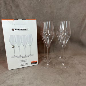 Set of 4 Le Creuset crystal champagne flutes Made in France