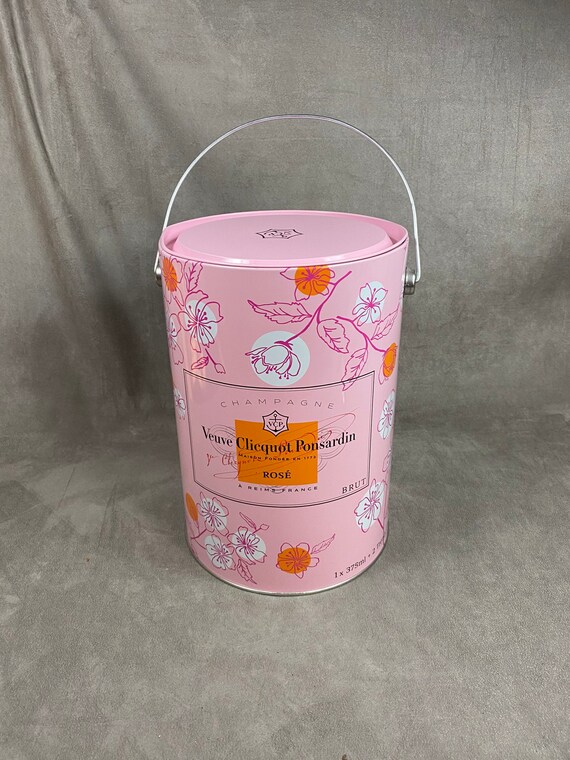 Vintage metal box Veuve Clicquot pink 1990’s