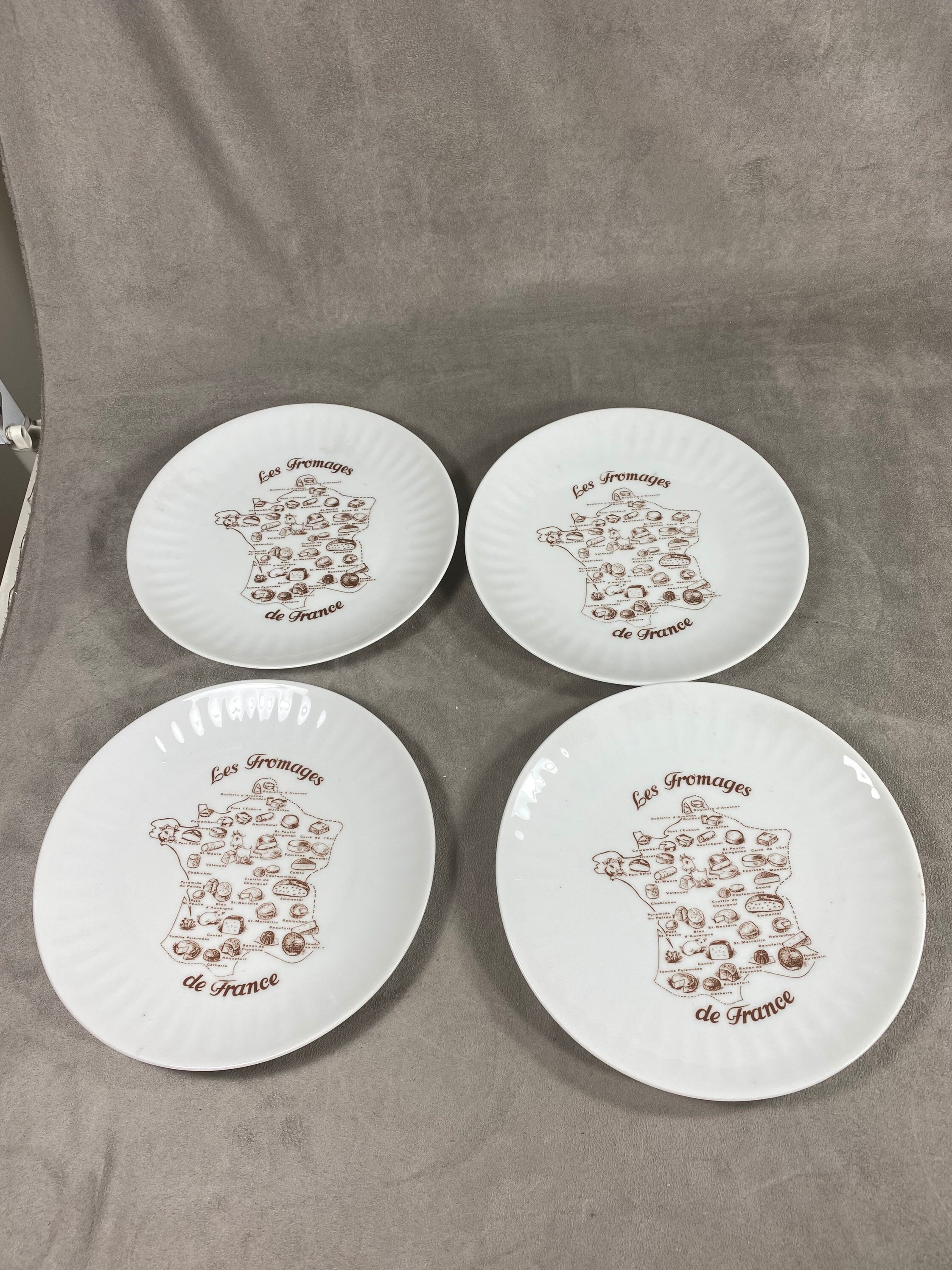 Lot de 4 Assiettes Décorative sur Le Thème Du Fromage Français Made in France