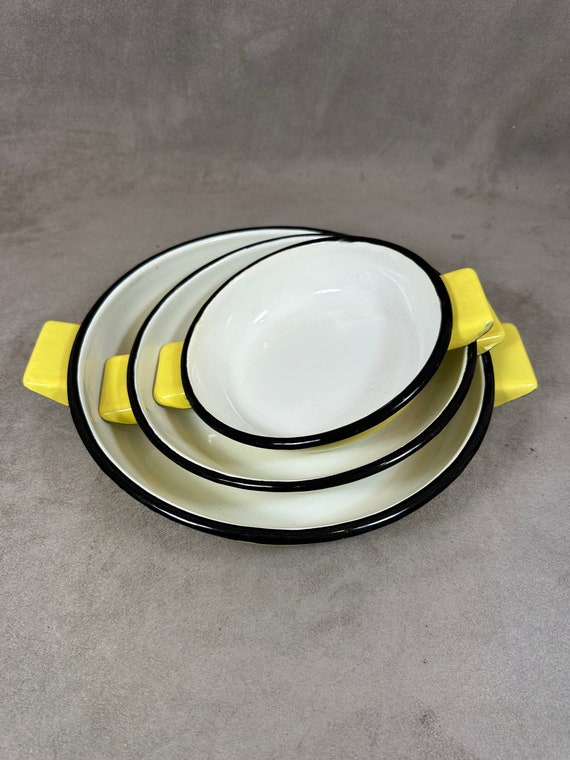Platos de chapa esmaltada sale