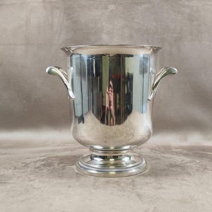 Beautiful Silver-Plated Champagne Bucket by Guildart Silversmith  Made in France 1970s