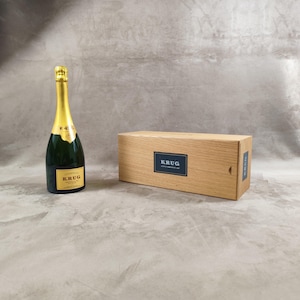 Caisse en bois de champagne Krug Made in France Années 1980